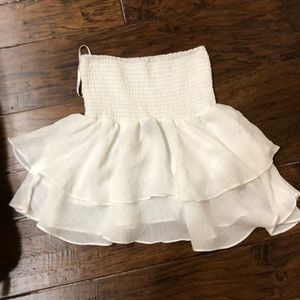 white high waisted ruffled skirt